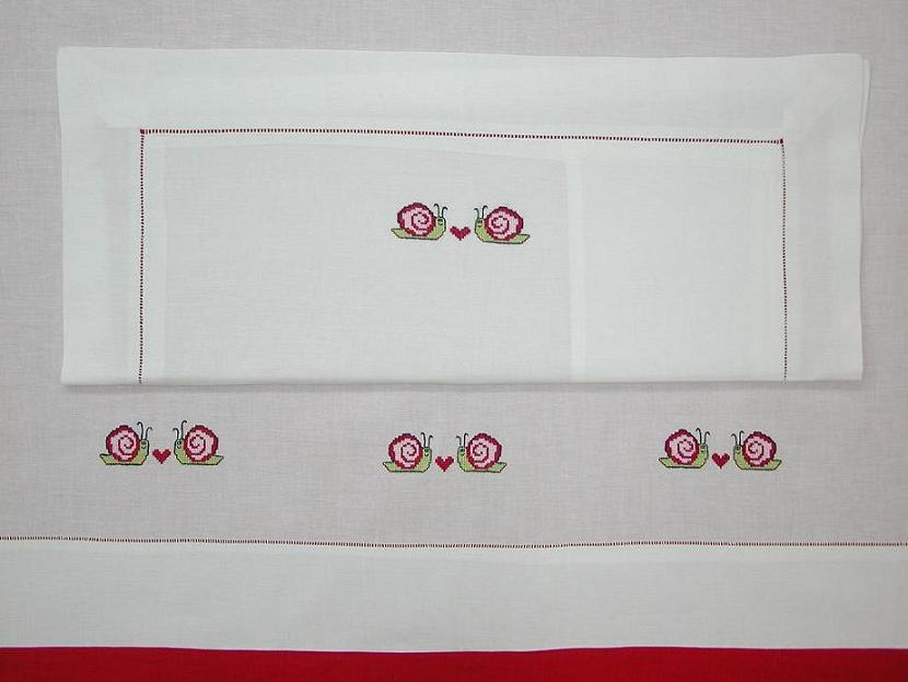 BBS-00-Snail, Baby Bedsheet (Hand Embroidered)
