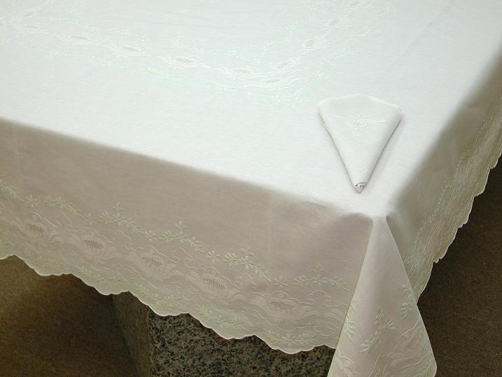 TC008, Tablecloth (Hand Embroidered)